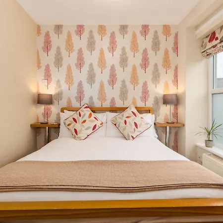 Thornbank House Offering Breakfast And With The Use Of Free Local Health Club بيت ضيافة 4*