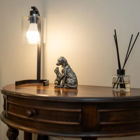 Thornbank House Offering Breakfast And With The Use Of Free Local Health Club