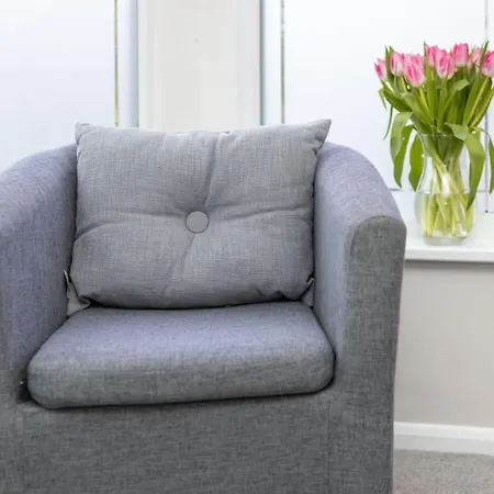 Thornbank House Offering Breakfast And With The Use Of Free Local Health Club 4*