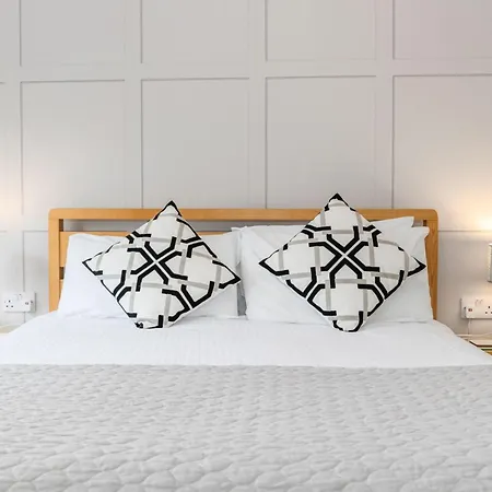 Guest house Thornbank House Offering Breakfast And With The Use Of Free Local Health Club 4*