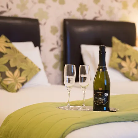 ゲストハウス Thornbank House Offering Breakfast And With The Use Of Free Local Health Club 4*