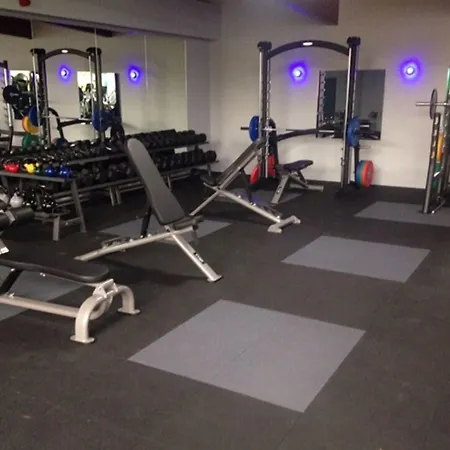 Thornbank House Offering Breakfast And With The Use Of Free Local Health Club 4*