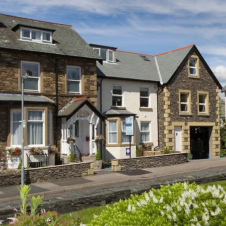 Guest house Thornbank House Offering Breakfast And With The Use Of Free Local Health Club