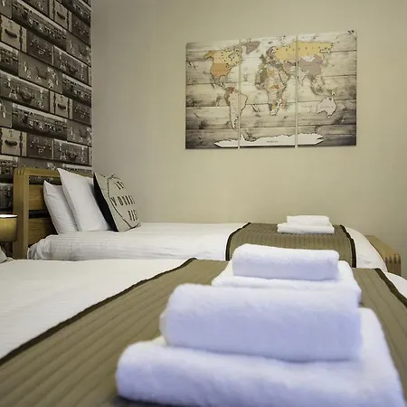Thornbank House Offering Breakfast And With The Use Of Free Local Health Club Guest house 4*