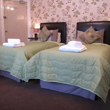 Thornbank House Offering Breakfast And With The Use Of Free Local Health Club