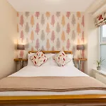 Thornbank House Offering Breakfast And With The Use Of Free Local Health Club Гостевой дом 4*