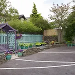 Thornbank House Offering Breakfast And With The Use Of Free Local Health Club 4*