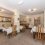 Гостевой дом Thornbank House Offering Breakfast And With The Use Of Free Local Health Club Уиндермир