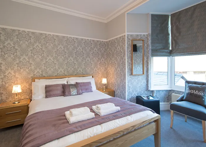 Thornbank House Offering Breakfast And With The Use Of Free Local Health Club بيت ضيافة 4*