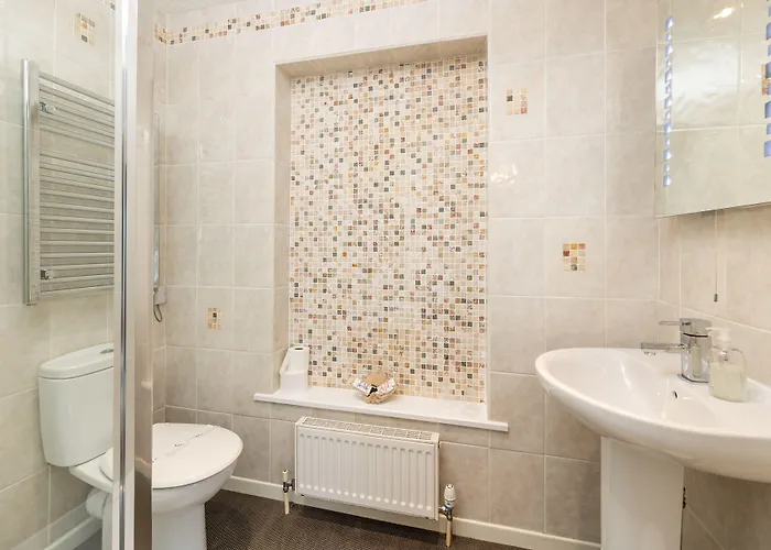 Thornbank House Offering Breakfast And With The Use Of Free Local Health Club بيت ضيافة 4*